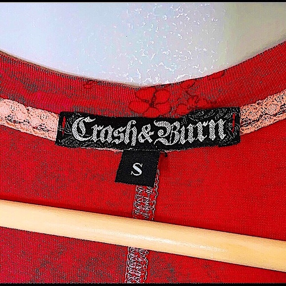 🆕🔥CRASH&BURN SUPER CUTE/RED&BLACK&BLING QUARTER SLEEVES LACE LIGHT PINK NWOT - Picture 5 of 5